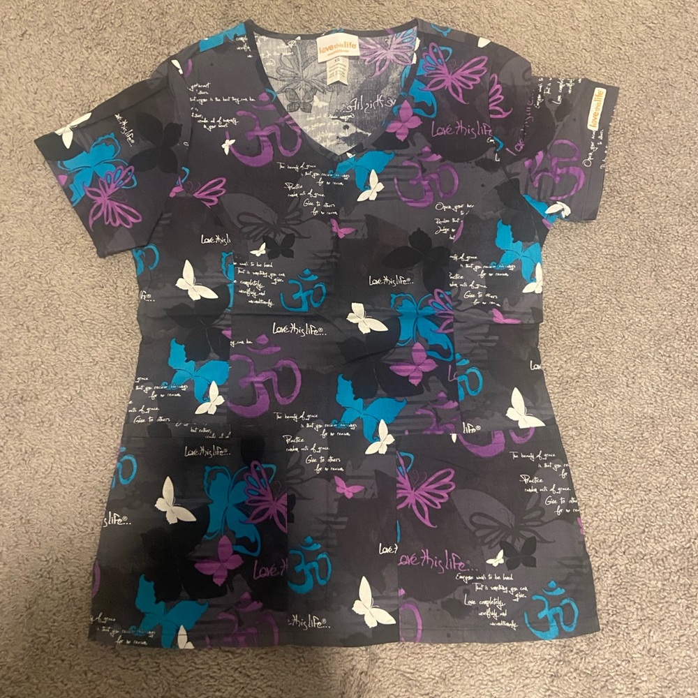 XS scrub top